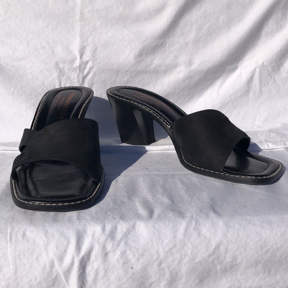 NEW Donald J. Pliner Black Nubuk Leather Sandals “Venize,” w/3” Heel